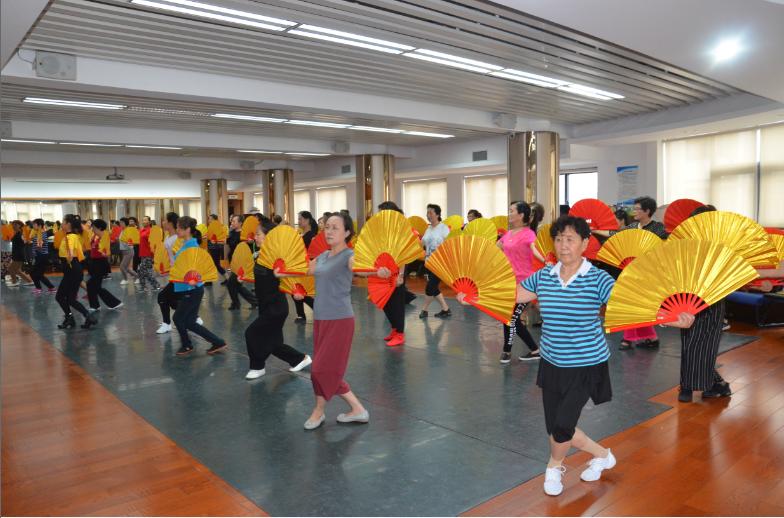 上海市社區(qū)<a href=http://www.anhaohn.com target=_blank class=infotextkey>健身</a>俱樂部 上海市社區(qū)<a href=http://www.anhaohn.com target=_blank class=infotextkey>健身</a>俱樂部