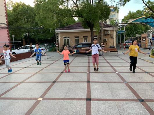 上海市社區(qū)<a href=http://www.anhaohn.com target=_blank class=infotextkey>健身</a>俱樂部