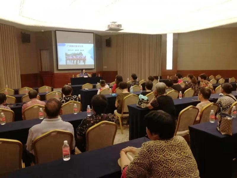 上海市社區(qū)<a href=http://www.anhaohn.com target=_blank class=infotextkey>健身</a>俱樂部 上海市社區(qū)<a href=http://www.anhaohn.com target=_blank class=infotextkey>健身</a>俱樂部