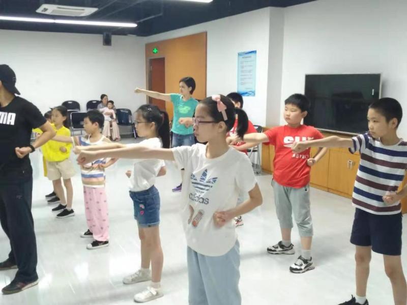 上海市社區(qū)<a href=http://www.anhaohn.com target=_blank class=infotextkey>健身</a>俱樂部