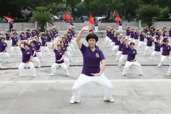 上海市社區(qū)<a href=http://www.anhaohn.com target=_blank class=infotextkey>健身</a>俱樂部