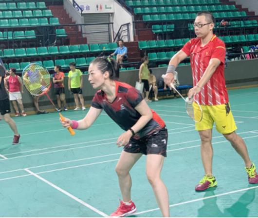 上海市社區(qū)<a href=http://www.anhaohn.com target=_blank class=infotextkey>健身</a>俱樂部 上海市社區(qū)<a href=http://www.anhaohn.com target=_blank class=infotextkey>健身</a>俱樂部