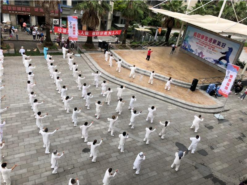 上海市社區(qū)<a href=http://www.anhaohn.com target=_blank class=infotextkey>健身</a>俱樂(lè)部 上海市社區(qū)<a href=http://www.anhaohn.com target=_blank class=infotextkey>健身</a>俱樂(lè)部