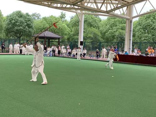 上海市社區(qū)<a href=http://www.anhaohn.com target=_blank class=infotextkey>健身</a>俱樂部 上海市社區(qū)<a href=http://www.anhaohn.com target=_blank class=infotextkey>健身</a>俱樂部