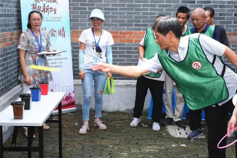 上海市社區(qū)<a href=http://www.anhaohn.com target=_blank class=infotextkey>健身</a>俱樂部