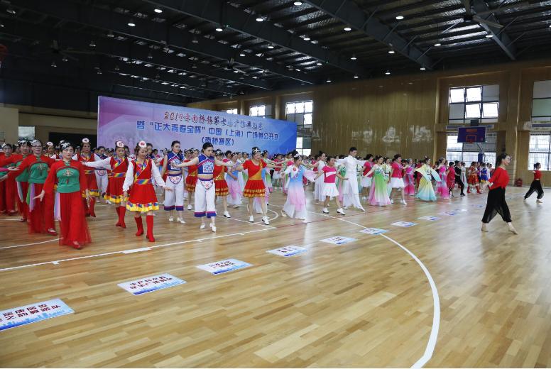 上海市社區(qū)<a href=http://www.anhaohn.com target=_blank class=infotextkey>健身</a>俱樂部 上海市社區(qū)<a href=http://www.anhaohn.com target=_blank class=infotextkey>健身</a>俱樂部