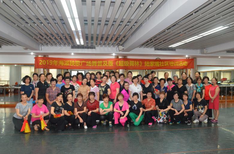 上海市社區(qū)<a href=http://www.anhaohn.com target=_blank class=infotextkey>健身</a>俱樂部 上海市社區(qū)<a href=http://www.anhaohn.com target=_blank class=infotextkey>健身</a>俱樂部