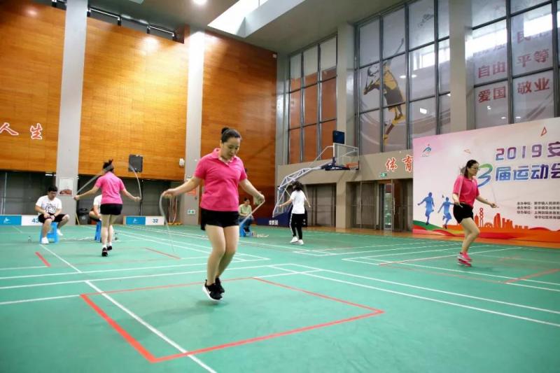 上海市社區(qū)<a href=http://www.anhaohn.com target=_blank class=infotextkey>健身</a>俱樂部 上海市社區(qū)<a href=http://www.anhaohn.com target=_blank class=infotextkey>健身</a>俱樂部