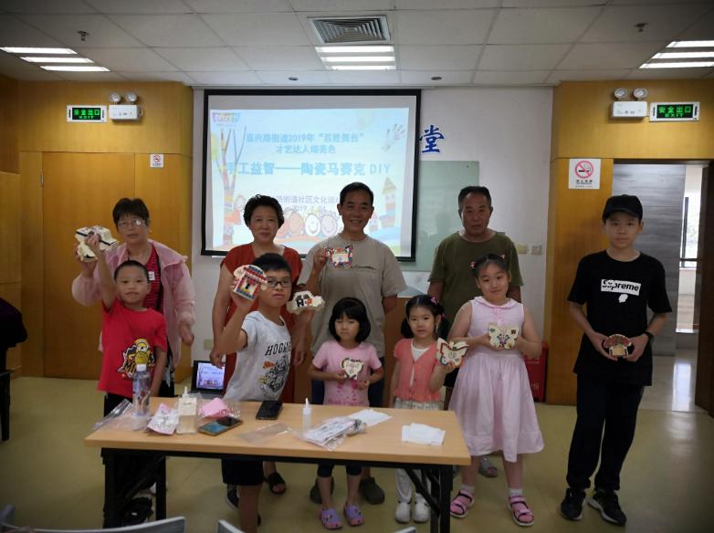 上海市社區(qū)<a href=http://www.anhaohn.com target=_blank class=infotextkey>健身</a>俱樂部 上海市社區(qū)<a href=http://www.anhaohn.com target=_blank class=infotextkey>健身</a>俱樂部