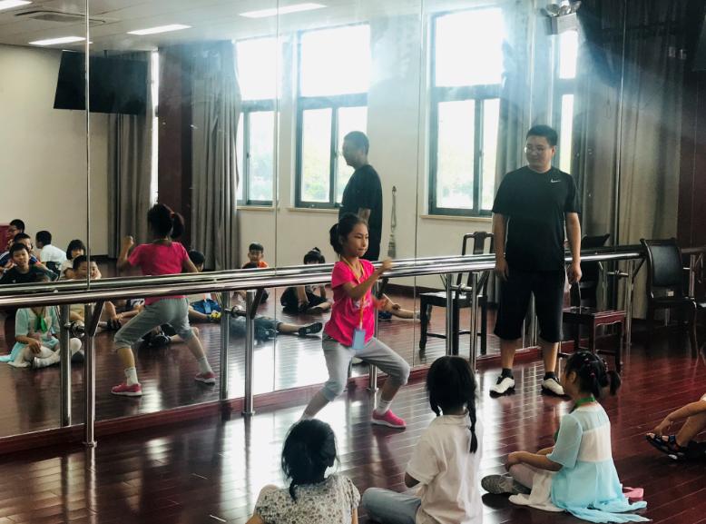 上海市社區(qū)<a href=http://www.anhaohn.com target=_blank class=infotextkey>健身</a>俱樂部