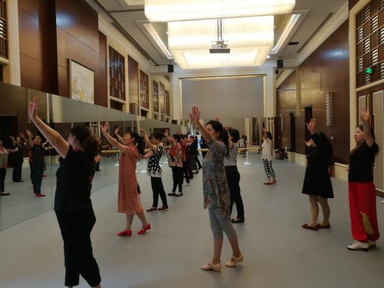 上海市社區(qū)<a href=http://www.anhaohn.com target=_blank class=infotextkey>健身</a>俱樂(lè)部