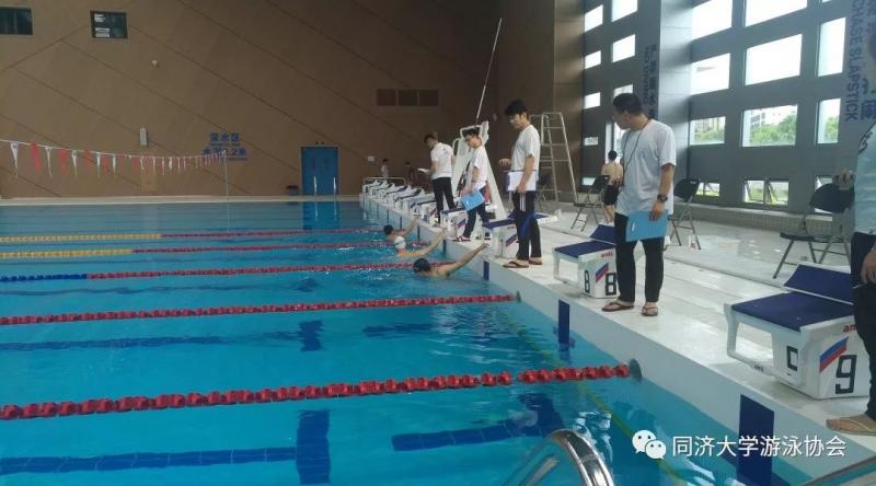 上海市社區(qū)<a href=http://www.anhaohn.com target=_blank class=infotextkey>健身</a>俱樂部