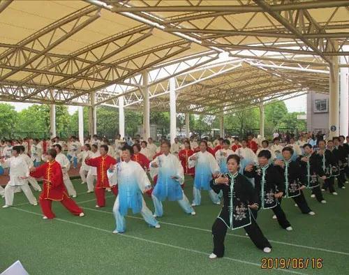 上海市社區(qū)<a href=http://www.anhaohn.com target=_blank class=infotextkey>健身</a>俱樂部