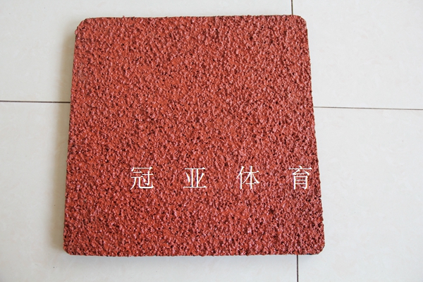 透氣型<a href=http://www.anhaohn.com target=_blank class=infotextkey>塑膠跑道</a>