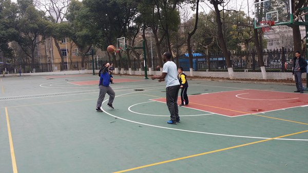 <a href=http://www.anhaohn.com target=_blank class=infotextkey>硅PU</a>籃球場(chǎng)