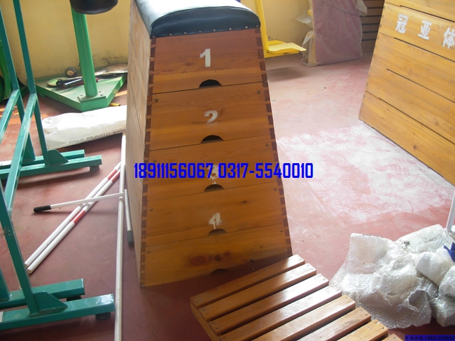 五節(jié)、七節(jié)跳箱