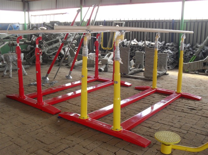 高級雙杠、軍用雙杠、地埋雙杠