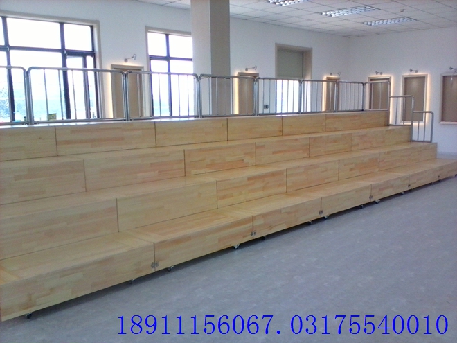 木質(zhì)合唱臺(tái)