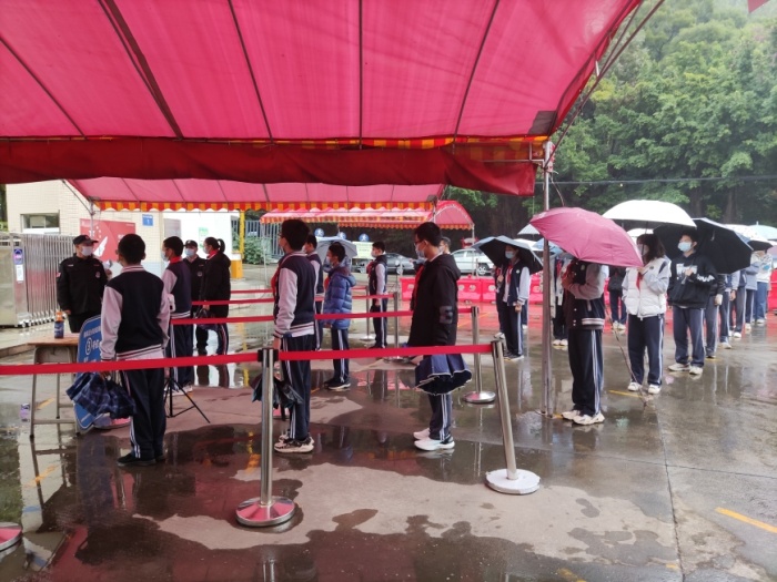 應(yīng)急演練警鐘鳴，平安校園共守護