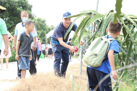 搭建“連心橋”！中山27名“愛(ài)心父母”牽手44名困境兒童