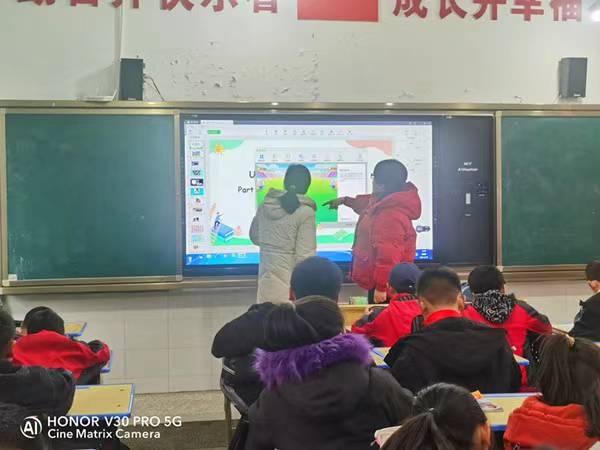 提升信息技術(shù)，提高課堂效率