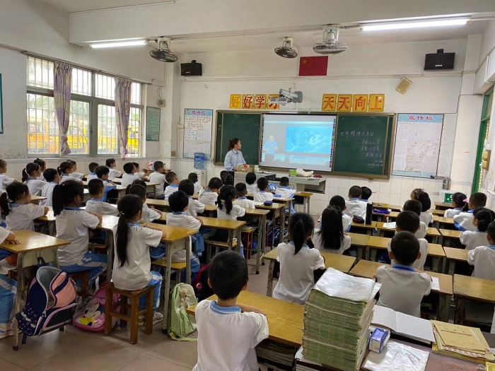 中山市神灣神舟學(xué)校開展第29個“世界精神衛(wèi)生日”主題教育活動 (2).jpg