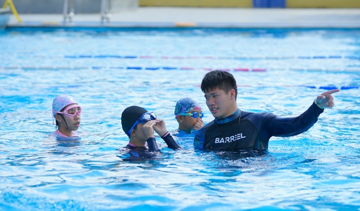 快樂“游”你，“泳”往直前