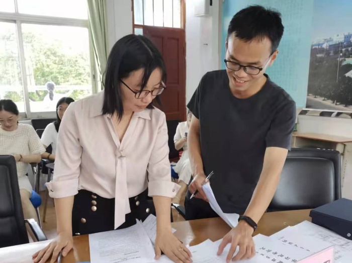 課題開拓思路，專業(yè)引領(lǐng)成長(zhǎng)