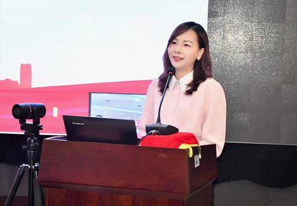 1653272058769015268.jpg 調(diào)整大小 11.譚慧老師作為工作室成員代表發(fā)言.jpg