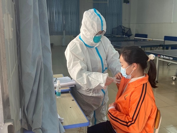 2021-2022學(xué)年春季開學(xué)疫情防控演練 (3).JPG