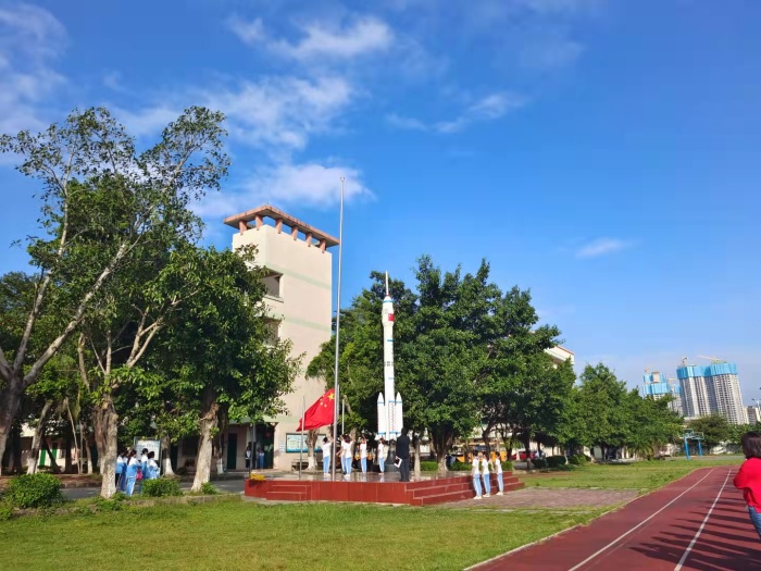 12.13 神灣神舟學(xué)校開展第八個(gè)國家公祭日 (2).jpg