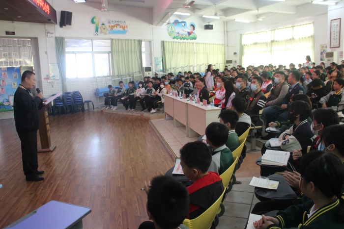 推動(dòng)黨的二十大精神進(jìn)校園 讓文明之花處處開(kāi)放 推動(dòng)黨的二十大精神進(jìn)校園 讓文明之花處處開(kāi)放