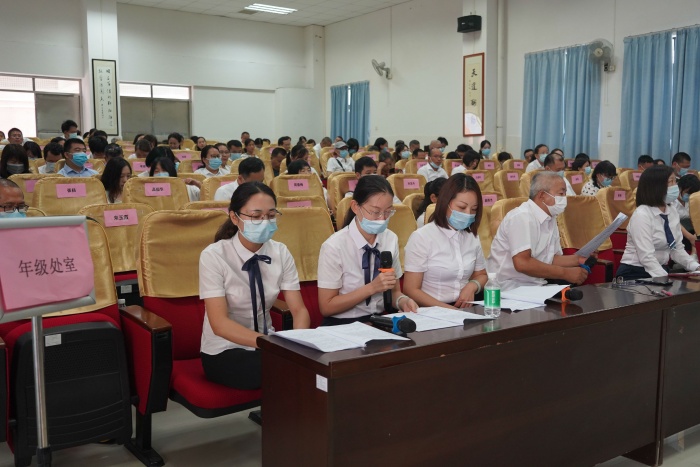 7疫情防控演練全體教師.JPG
