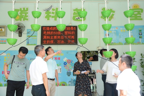 低碳惠普校園專項基金項目組 (2).JPG