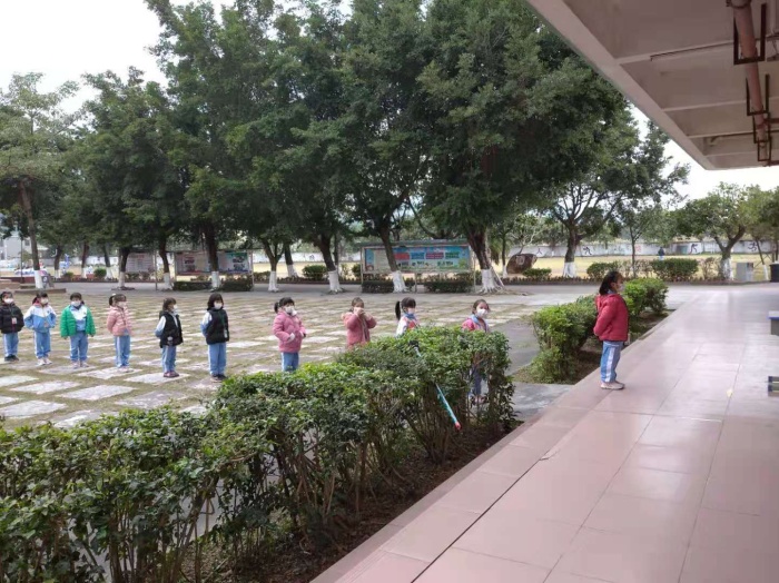 神灣神舟學(xué)校2020年秋季學(xué)期開學(xué)防控應(yīng)急演練 (4).jpg