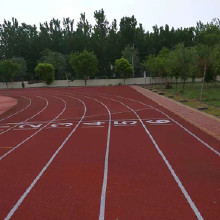 透氣型塑膠跑道、混合型塑膠跑道、復(fù)合型塑膠跑道、硅PU 籃球場材料、丙烯酸網(wǎng)球場、廣東惠的球場塑膠跑道材料供應(yīng)廠家