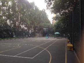 橡樹(shù)園益體籃球場(chǎng)