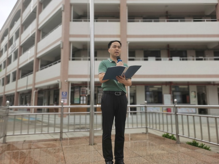 開發(fā)區(qū)第一小學(xué)：珍愛生命，拒絕毒品禁毒宣誓暨我為群眾辦實事