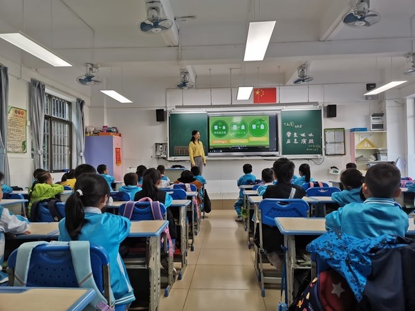 一年級嘔吐演練(3) (復(fù)制).jpg