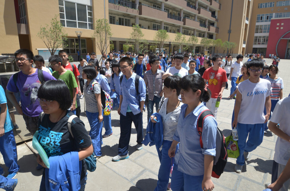 “5＋2”延時(shí)和“彈性離?！?，有利有弊，靈活政策須活用