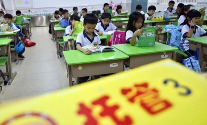 延時(shí)服務(wù)“副作用”逐漸顯露，眾多問(wèn)題待解決，學(xué)生和老師負(fù)擔(dān)重