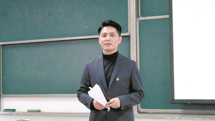 從小學(xué)到大學(xué)，哪個階段的老師更輕松，答案和大多數(shù)人想的并不同