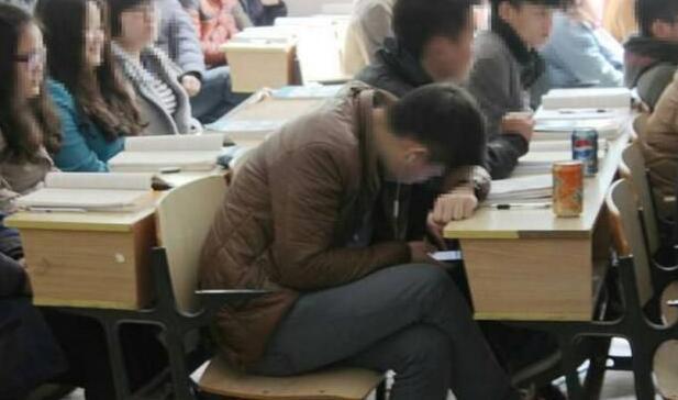 老師越來越不被尊重，頂撞老師、擾亂課堂紀律的，為什么越來越多