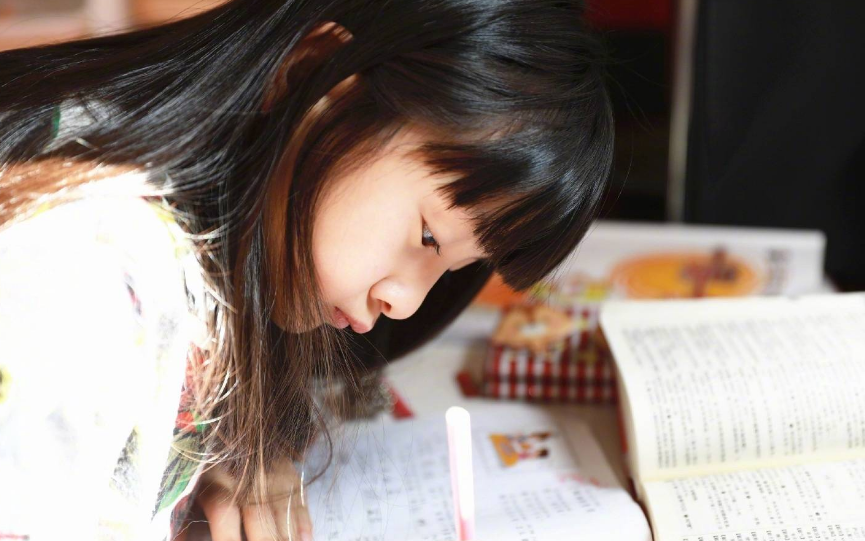 小學(xué)生滿分作文走紅，句句不提愛、句句都有愛，老師看后倍受感動