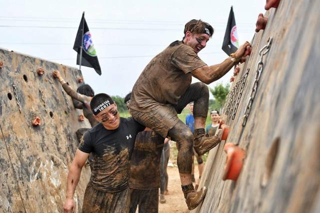 廣東<a href=http://www.anhaohn.com target=_blank class=infotextkey>塑膠跑道</a>維修