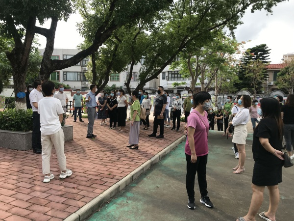 森林平嵐：花開疫散復(fù)課在即，家長代表吃“定心丸”