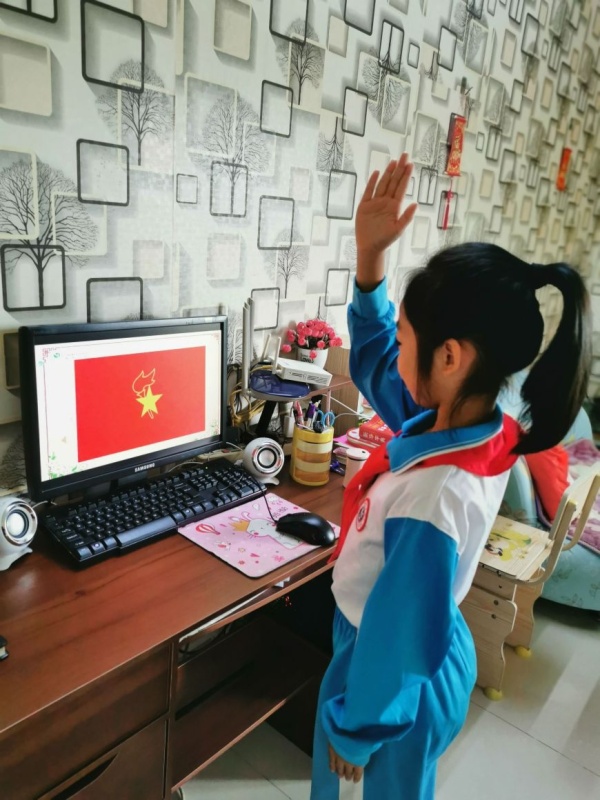 陽(yáng)光雍小：致敬疫情下的逆行者，爭(zhēng)做新時(shí)代少年先鋒