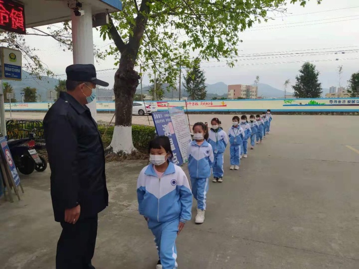 神灣神舟學校2020年秋季學期開學防控應急演練 (7).jpg