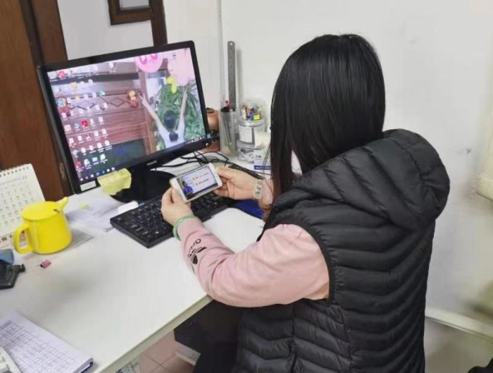 20201225神灣中心小學(xué)家長觀看法治教育視頻 (1).jpg