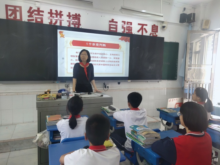 初二班級照片 (10).jpg